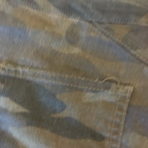Dex Camo Print Shorts - Picture 3 of 3